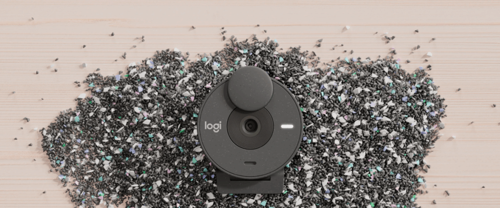 Logitech Brio 305 sử dụng vật liệu nhựa tái chế, trung tính carbon